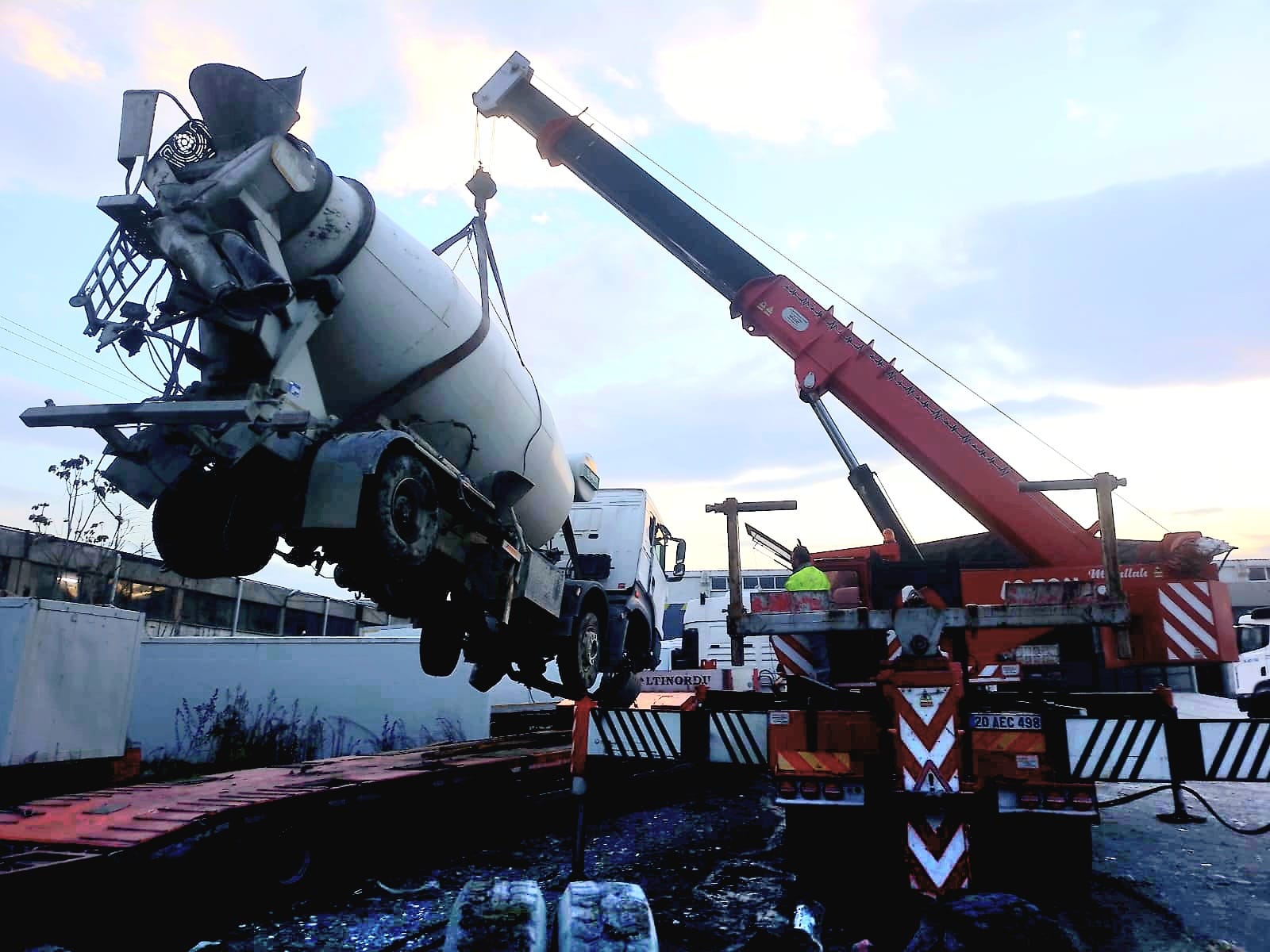 merkezefendi-oto-kurtarma-24-0 (7) merkezefendi-oto-kurtarma-24-0 (7)